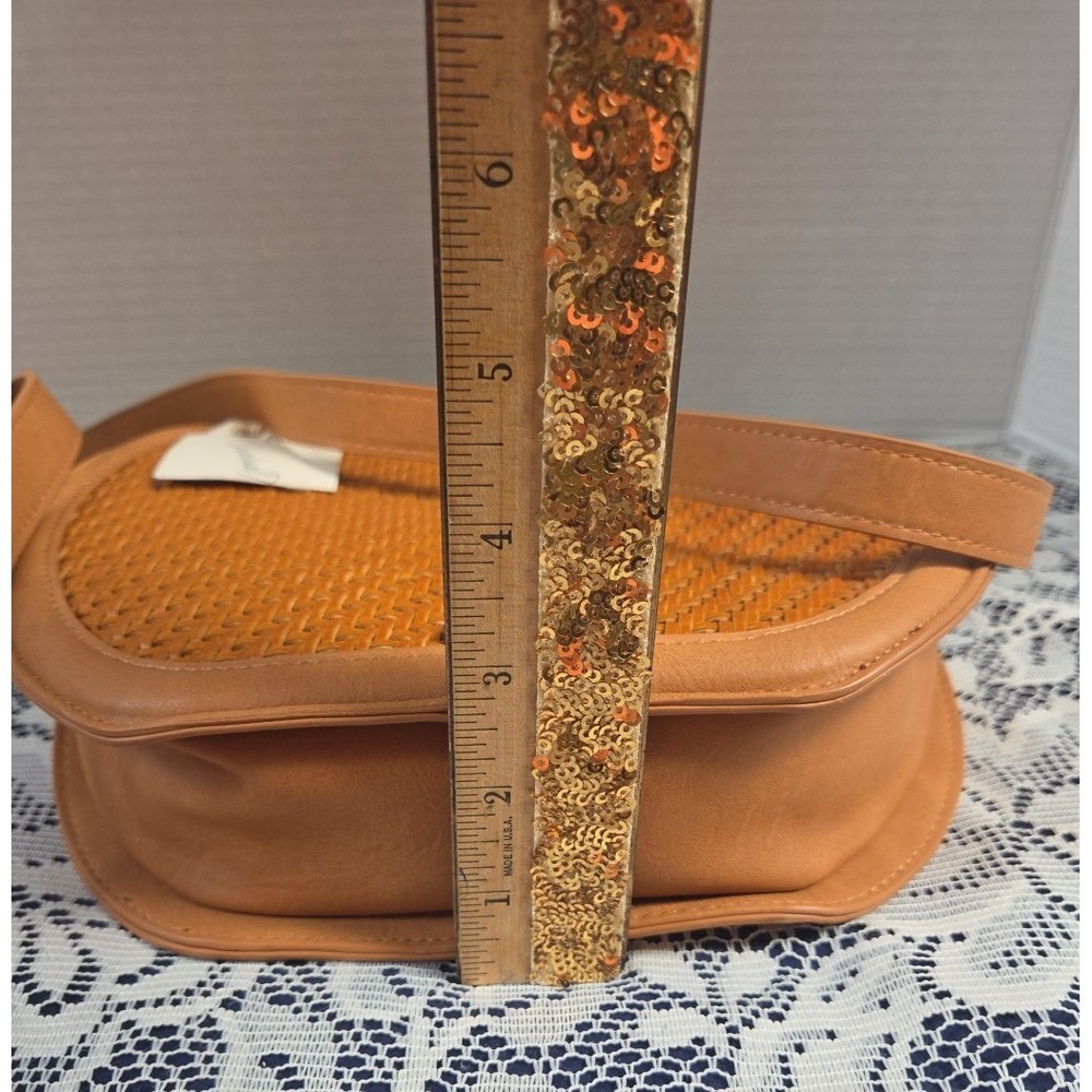 Universal Thread Crossbody Bag Cognac Round Woven Purse Adjustable Strap NWT - Picture 9 of 10